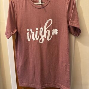 Irish Graphic T-Shirt in Mauve